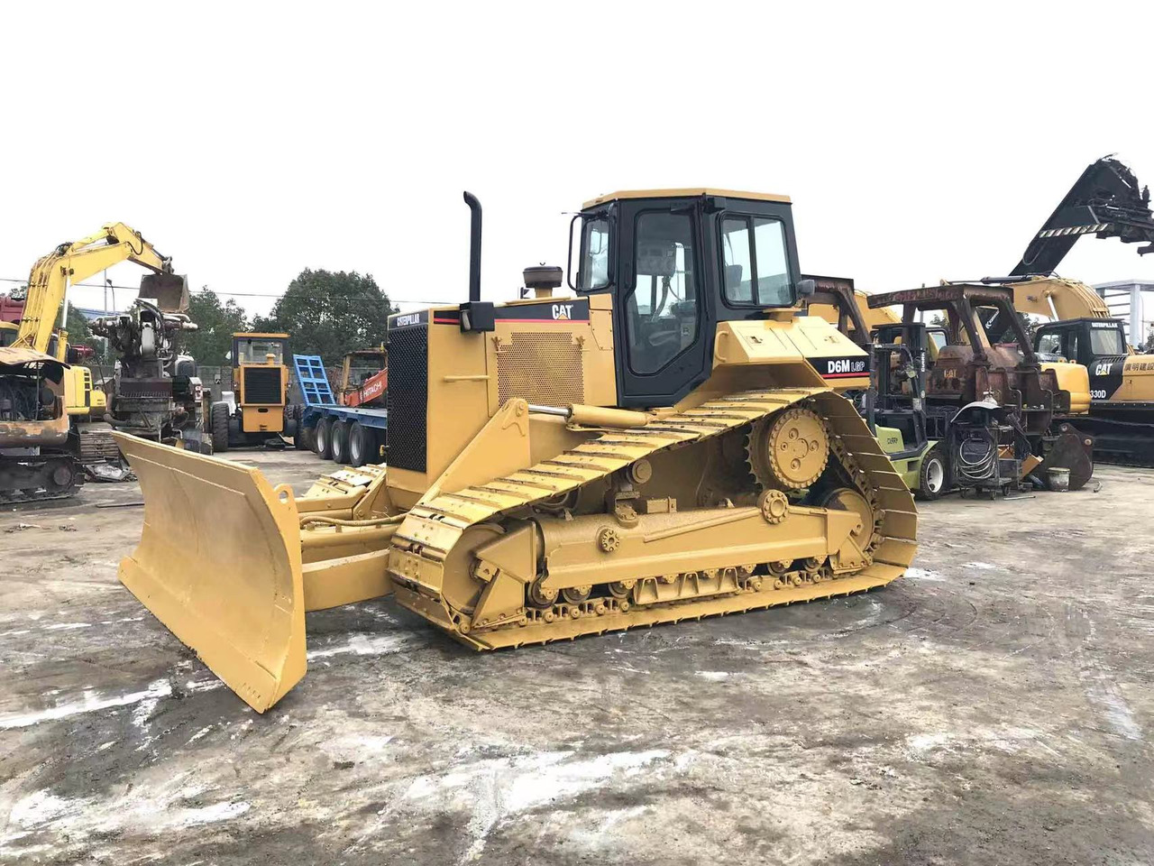 BULLDOZER Good Condition D6m Mini Bulldozer New Crawler Bulldozer with Parts Price Bulldozers - Булдожер: слика 4 BULLDOZER Good Condition D6m Mini Bulldozer New Crawler Bulldozer with Parts Price Bulldozers - Булдожер: слика 4