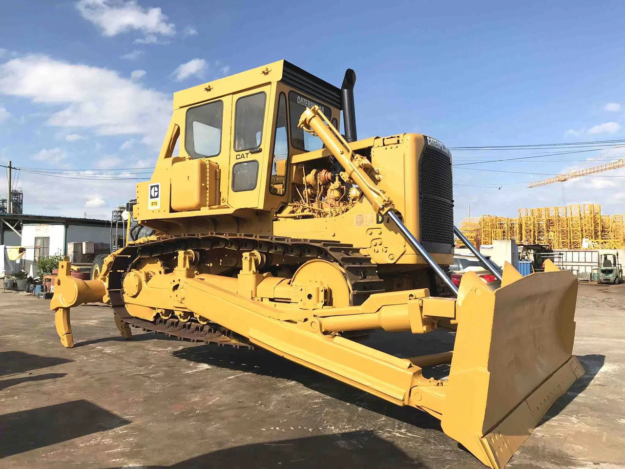 BULLDOZER Good Condition D7G Mini Bulldozer New Crawler Bulldozer with Parts Price Bulldozers - Булдожер: слика 3 BULLDOZER Good Condition D7G Mini Bulldozer New Crawler Bulldozer with Parts Price Bulldozers - Булдожер: слика 3