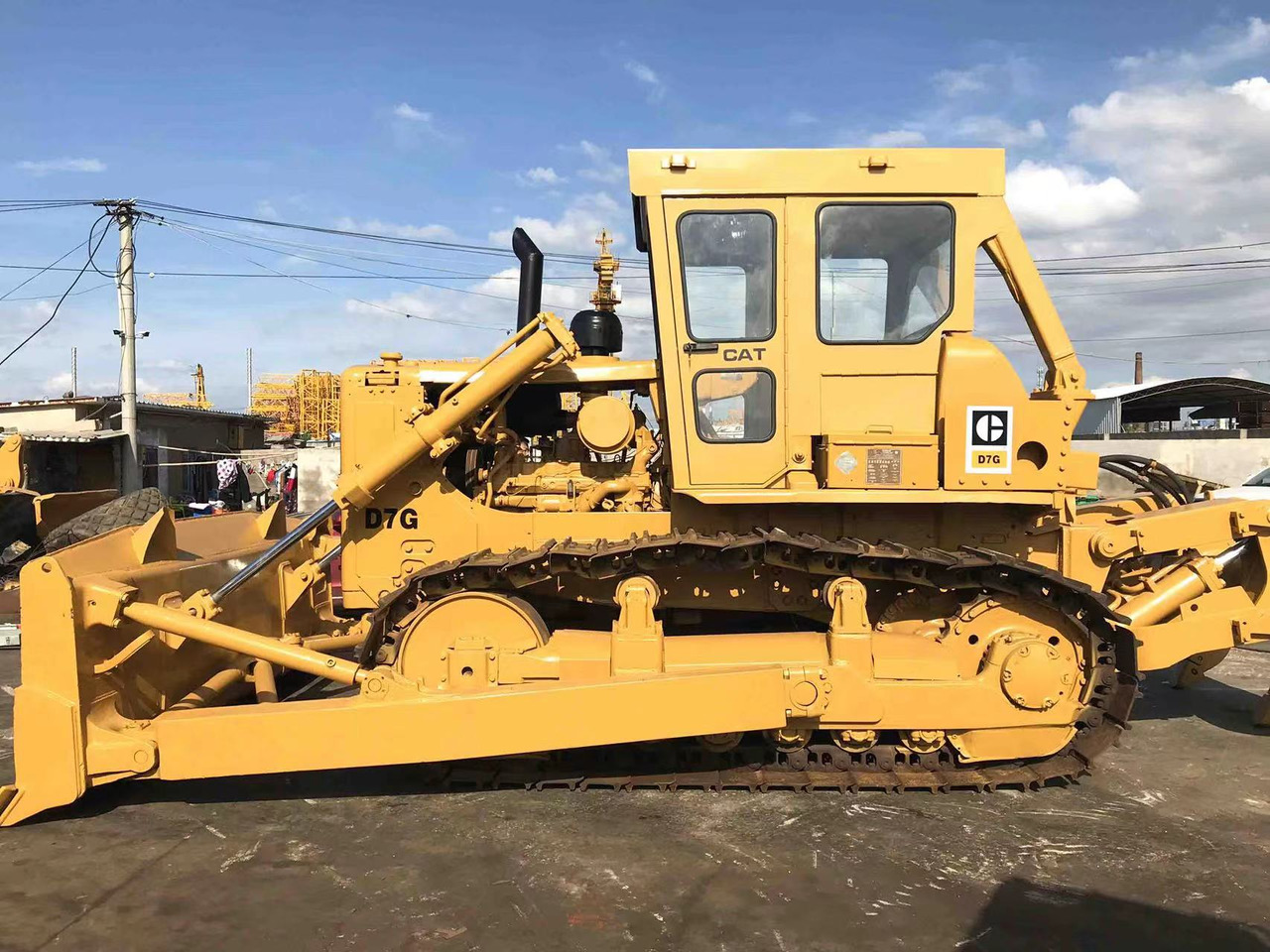 BULLDOZER Good Condition D7G Mini Bulldozer New Crawler Bulldozer with Parts Price Bulldozers - Булдожер: слика 2 BULLDOZER Good Condition D7G Mini Bulldozer New Crawler Bulldozer with Parts Price Bulldozers - Булдожер: слика 2
