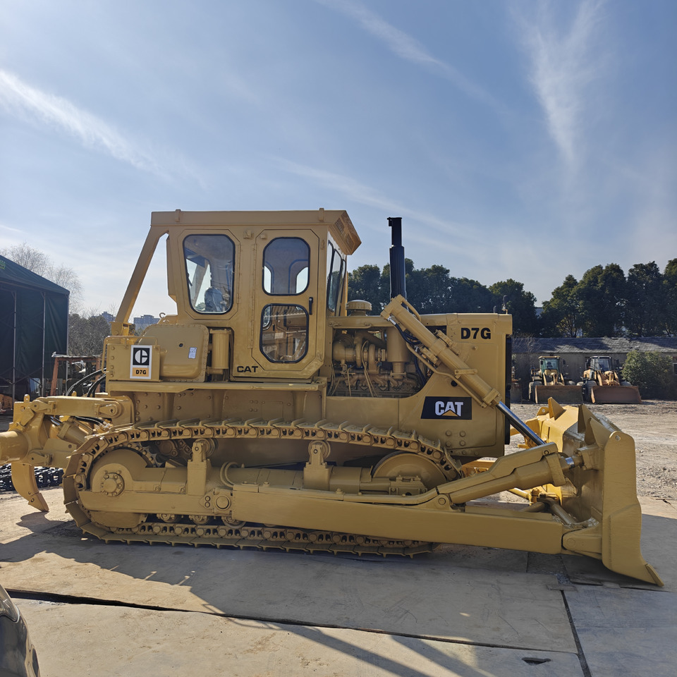 BULLDOZER Good Condition D7G Mini Bulldozer New Crawler Bulldozer with Parts Price Bulldozers - Булдожер: слика 4 BULLDOZER Good Condition D7G Mini Bulldozer New Crawler Bulldozer with Parts Price Bulldozers - Булдожер: слика 4