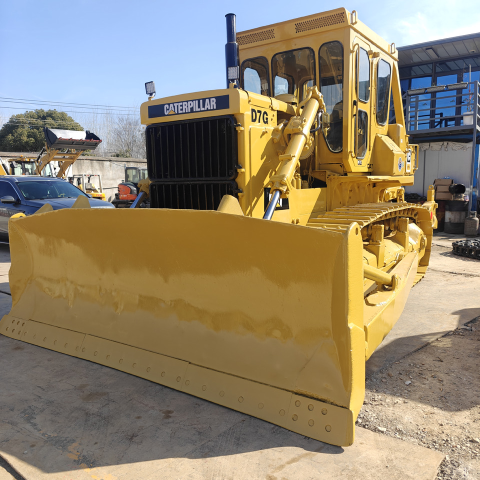 BULLDOZER Good Condition D7G Mini Bulldozer New Crawler Bulldozer with Parts Price Bulldozers - Булдожер: слика 5 BULLDOZER Good Condition D7G Mini Bulldozer New Crawler Bulldozer with Parts Price Bulldozers - Булдожер: слика 5