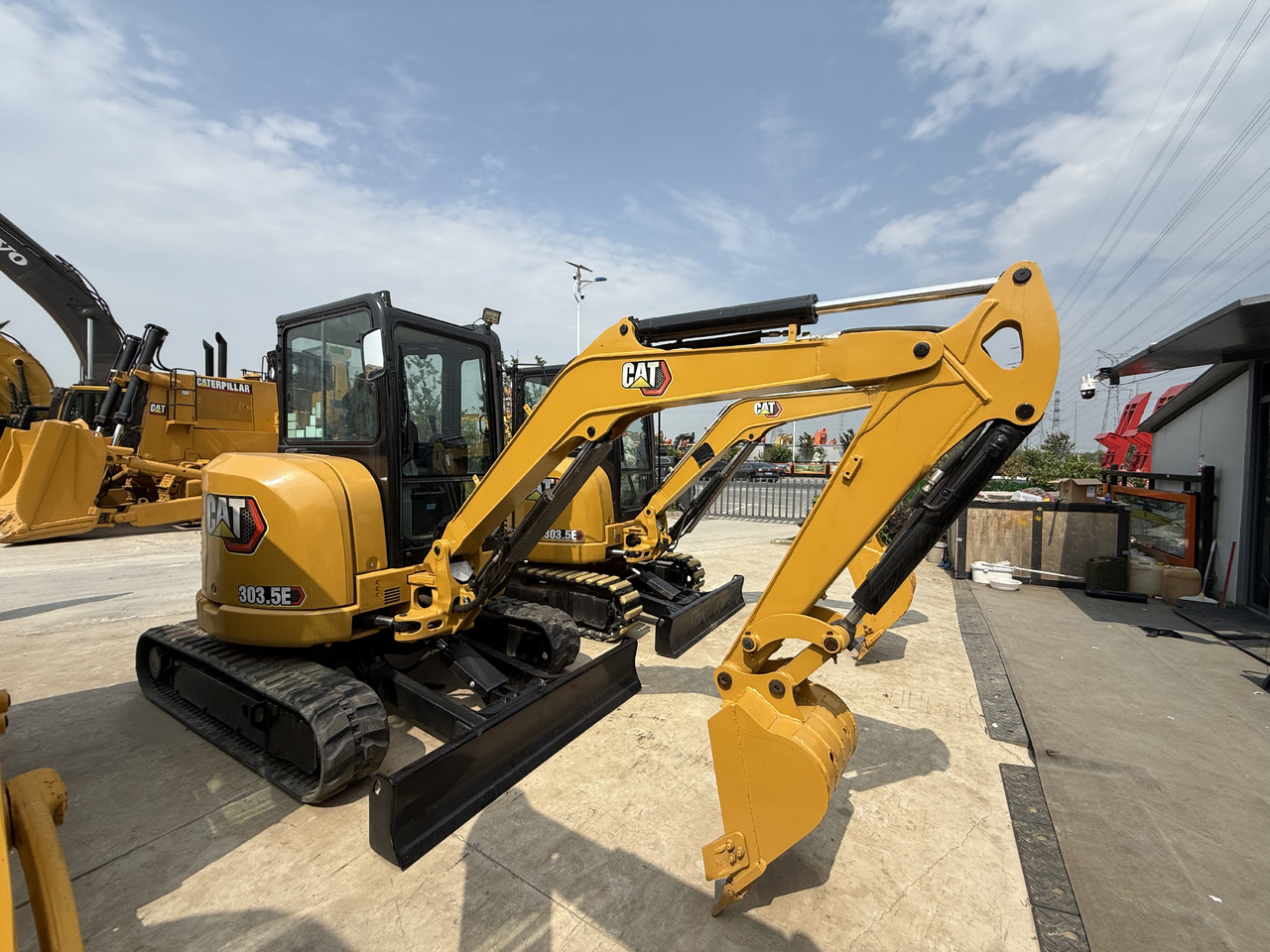 Мини багер CATERPILLAR 303.5E [ Copy ]: слика 1