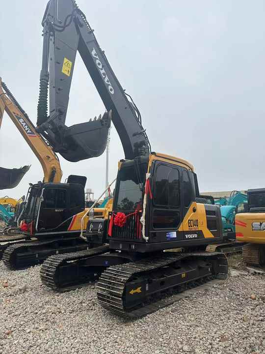 China Brand Used VOLVO EC140 Mini Excavator 6ton Crawler Earth Digger Machine for Sale - Багер гасеничар: слика 3 China Brand Used VOLVO EC140 Mini Excavator 6ton Crawler Earth Digger Machine for Sale - Багер гасеничар: слика 3