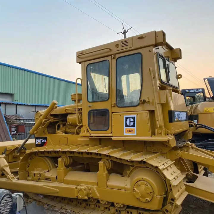 Good Condition D6D Mini Bulldozer New Crawler Bulldozer with Parts Price Bulldozers - Булдожер: слика 3 Good Condition D6D Mini Bulldozer New Crawler Bulldozer with Parts Price Bulldozers - Булдожер: слика 3