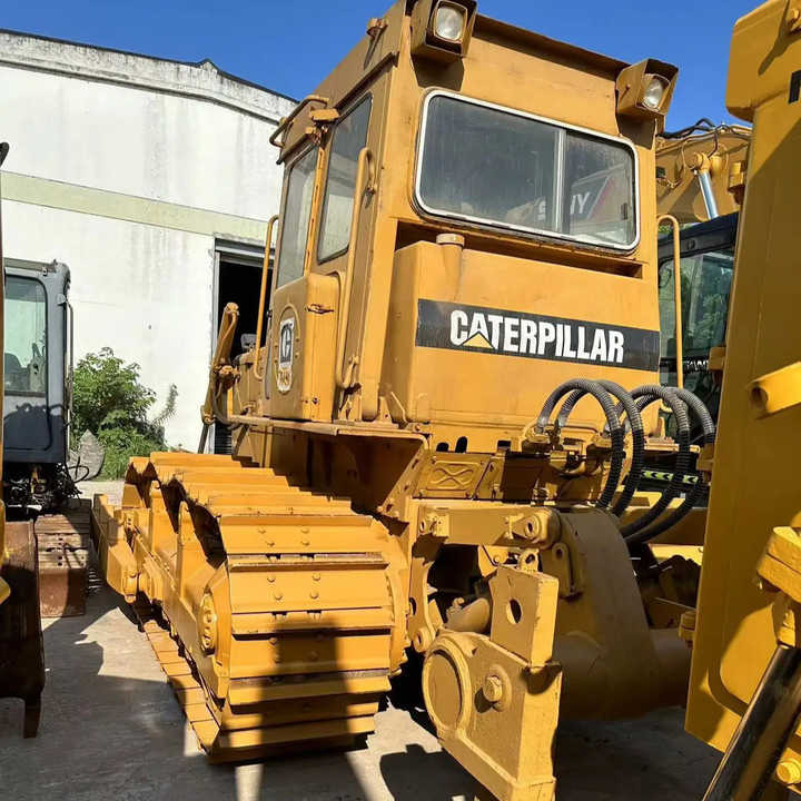 Good Condition D6D Mini Bulldozer New Crawler Bulldozer with Parts Price Bulldozers - Булдожер: слика 1 Good Condition D6D Mini Bulldozer New Crawler Bulldozer with Parts Price Bulldozers - Булдожер: слика 1