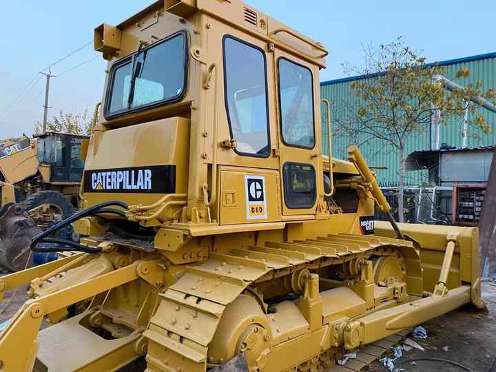 Good Condition D6D Mini Bulldozer New Crawler Bulldozer with Parts Price Bulldozers - Булдожер: слика 4 Good Condition D6D Mini Bulldozer New Crawler Bulldozer with Parts Price Bulldozers - Булдожер: слика 4