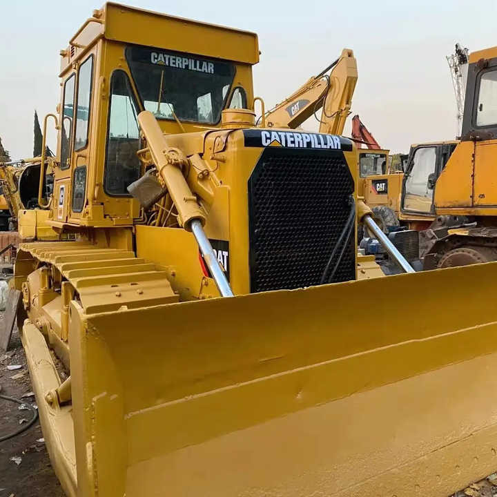 Good Condition D6D Mini Bulldozer New Crawler Bulldozer with Parts Price Bulldozers - Булдожер: слика 2 Good Condition D6D Mini Bulldozer New Crawler Bulldozer with Parts Price Bulldozers - Булдожер: слика 2