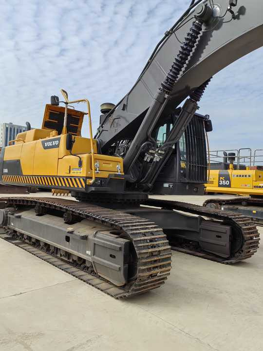 Good Condition VOLVO EC480DL Excavator Low Price Large Hydraulic Crawler Excavator volvo 480dl for Sale - Багер гасеничар: слика 5 Good Condition VOLVO EC480DL Excavator Low Price Large Hydraulic Crawler Excavator volvo 480dl for Sale - Багер гасеничар: слика 5