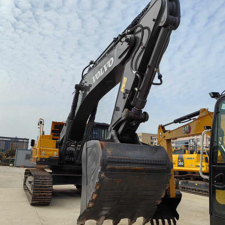 Good Condition VOLVO EC480DL Excavator Low Price Large Hydraulic Crawler Excavator volvo 480dl for Sale - Багер гасеничар: слика 1 Good Condition VOLVO EC480DL Excavator Low Price Large Hydraulic Crawler Excavator volvo 480dl for Sale - Багер гасеничар: слика 1
