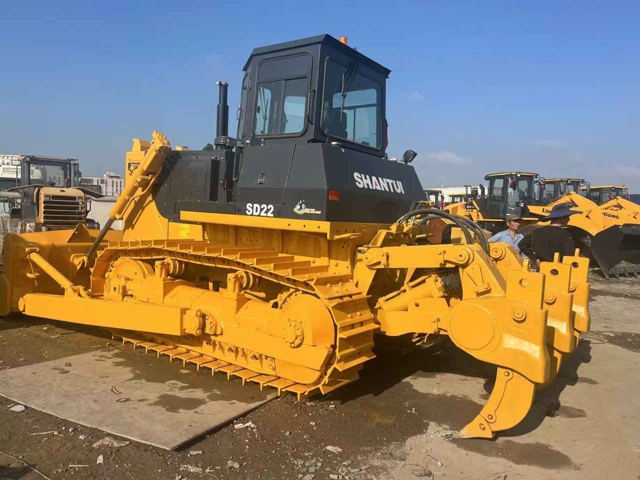 BULLDOZER China Brand Bulldozer Shantui SD22 Used Bulldozer Low Price Bulldozer Market Machinery and Equipment for Sale - Градежна машина: слика 3 BULLDOZER China Brand Bulldozer Shantui SD22 Used Bulldozer Low Price Bulldozer Market Machinery and Equipment for Sale - Градежна машина: слика 3