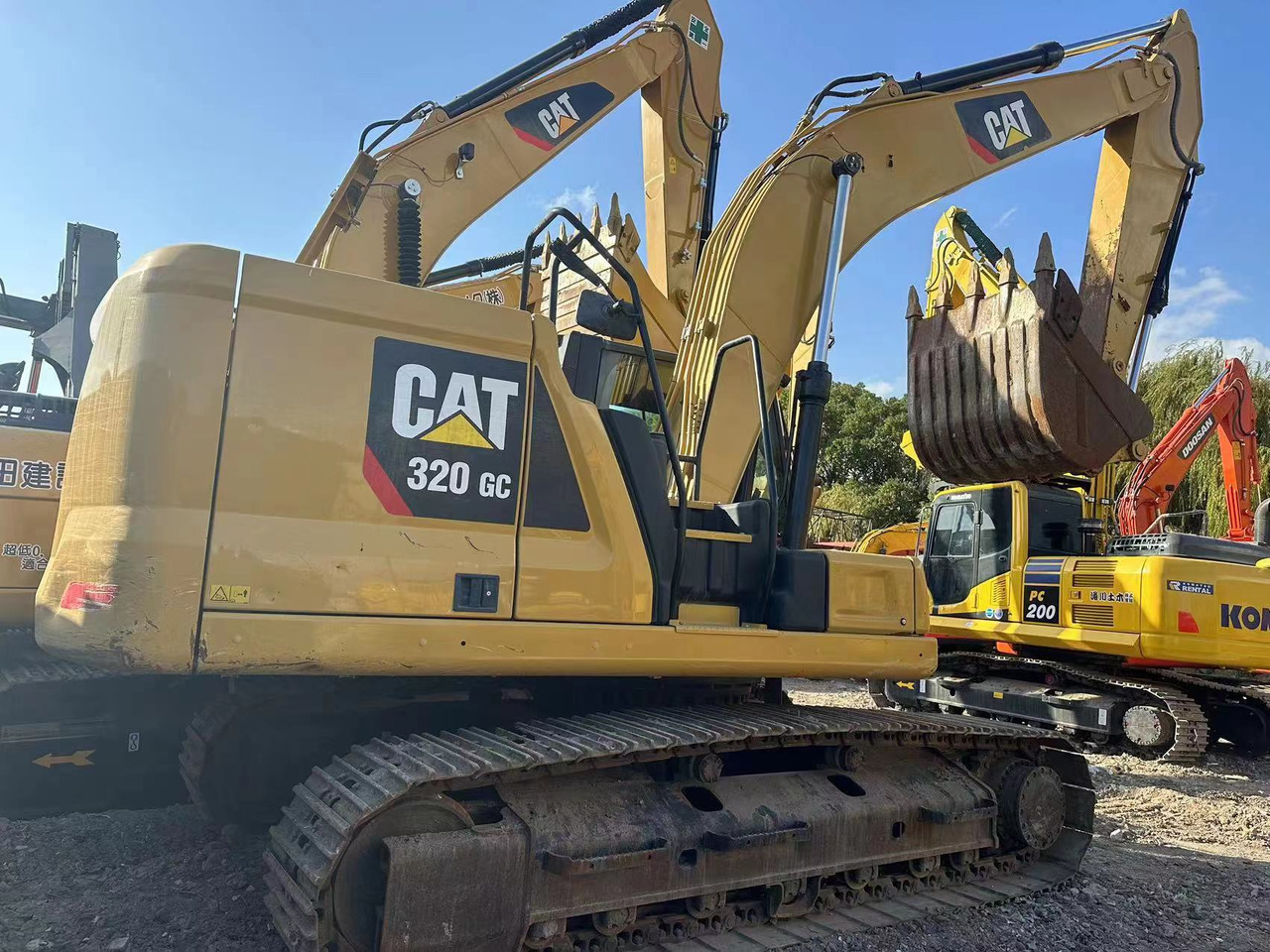 EXCAVATOR Used CAT 320GC Hydraulic Excavator Caterpillar Multi-Function Used Excavator with Hammer for Construction Project - Градежна машина: слика 3 EXCAVATOR Used CAT 320GC Hydraulic Excavator Caterpillar Multi-Function Used Excavator with Hammer for Construction Project - Градежна машина: слика 3