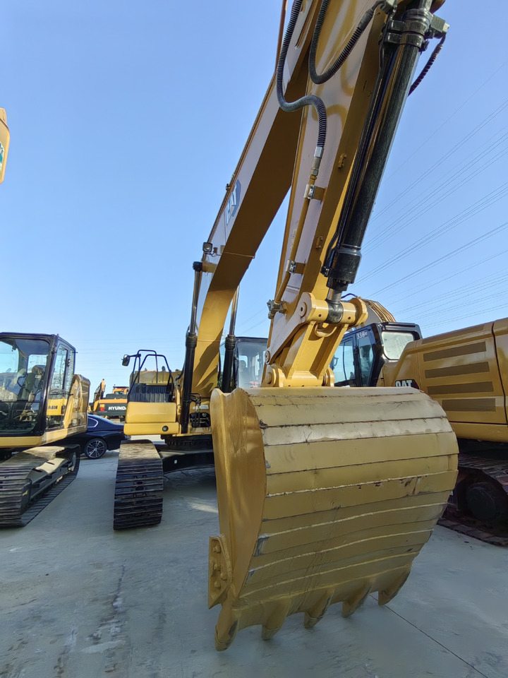 EXCAVATOR Used Cat 330GC Excavator: Unleash Unmatched Power and Precision for All Your Construction Endeavors.Low Price and Good Quality - Градежна машина: слика 2 EXCAVATOR Used Cat 330GC Excavator: Unleash Unmatched Power and Precision for All Your Construction Endeavors.Low Price and Good Quality - Градежна машина: слика 2