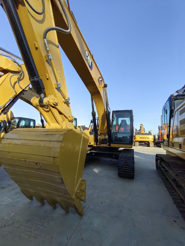 EXCAVATOR Used Cat 330GC Excavator: Unleash Unmatched Power and Precision for All Your Construction Endeavors.Low Price and Good Quality - Градежна машина: слика 3 EXCAVATOR Used Cat 330GC Excavator: Unleash Unmatched Power and Precision for All Your Construction Endeavors.Low Price and Good Quality - Градежна машина: слика 3