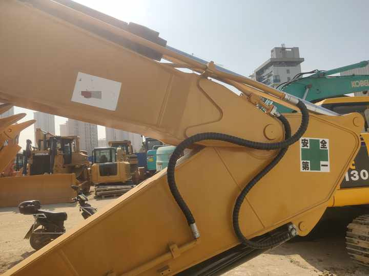 Hot Selling High Quality Used Excavator CAT 330D Hydraulic Excavator in Stock - Багер гасеничар: слика 5 Hot Selling High Quality Used Excavator CAT 330D Hydraulic Excavator in Stock - Багер гасеничар: слика 5