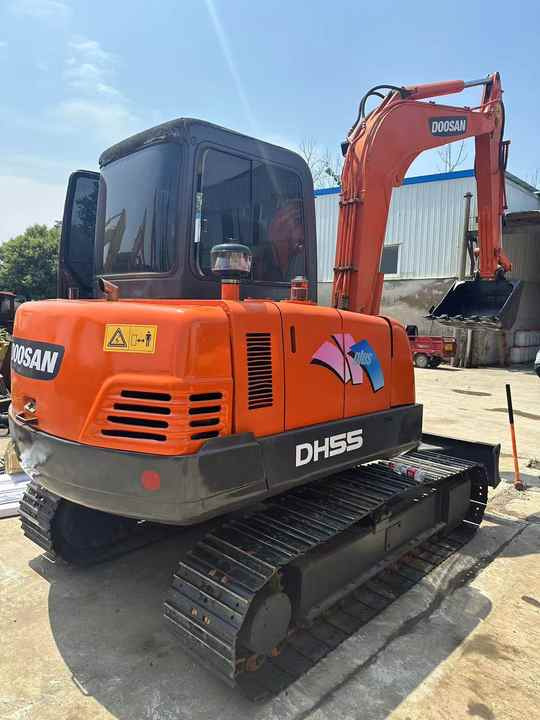 Low Shipping Used Excavator Doosan DH55 Good Condition with Low Hours - Багер гасеничар: слика 2 Low Shipping Used Excavator Doosan DH55 Good Condition with Low Hours - Багер гасеничар: слика 2