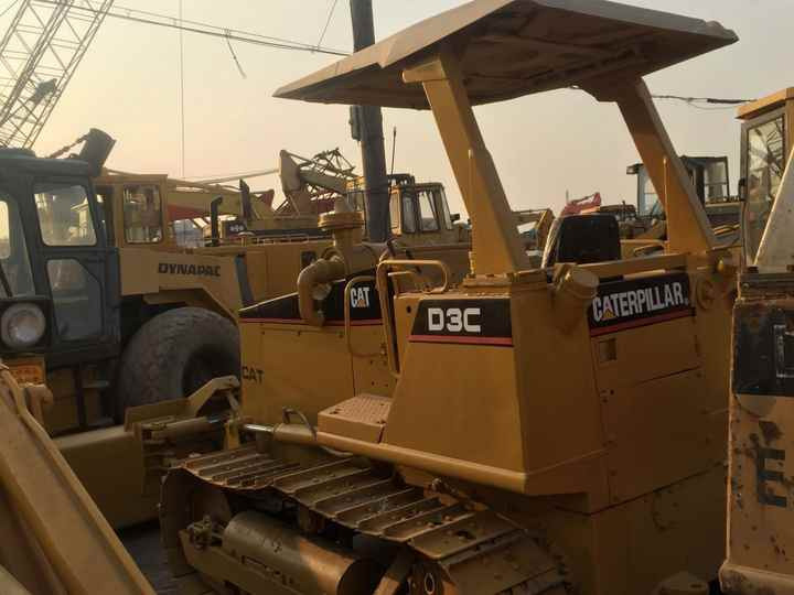 Mini CAT Bulldozer D3c D3 D3k D3m D4h D4m D4k D5h D5g D5k D5m Used Bulldozer with Ripper for Sale - Булдожер: слика 3 Mini CAT Bulldozer D3c D3 D3k D3m D4h D4m D4k D5h D5g D5k D5m Used Bulldozer with Ripper for Sale - Булдожер: слика 3