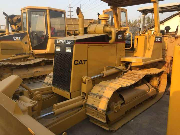 Mini CAT Bulldozer D3c D3 D3k D3m D4h D4m D4k D5h D5g D5k D5m Used Bulldozer with Ripper for Sale - Булдожер: слика 4 Mini CAT Bulldozer D3c D3 D3k D3m D4h D4m D4k D5h D5g D5k D5m Used Bulldozer with Ripper for Sale - Булдожер: слика 4