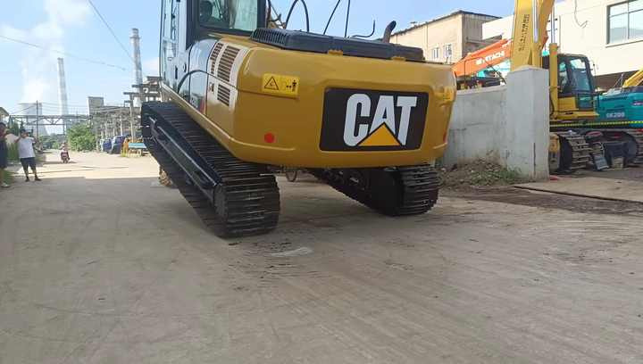 Original CAT 320D Used Excavators Machine CAT 320D 320B Crawler Excavator 20tons Construction Machinery Price - Багер: слика 5 Original CAT 320D Used Excavators Machine CAT 320D 320B Crawler Excavator 20tons Construction Machinery Price - Багер: слика 5