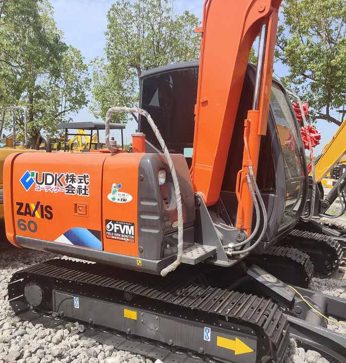 Original Japan Hitachi ZX60 Excavator Hitachi Excavator in Low Price for Hot Sale - Багер гасеничар: слика 2 Original Japan Hitachi ZX60 Excavator Hitachi Excavator in Low Price for Hot Sale - Багер гасеничар: слика 2