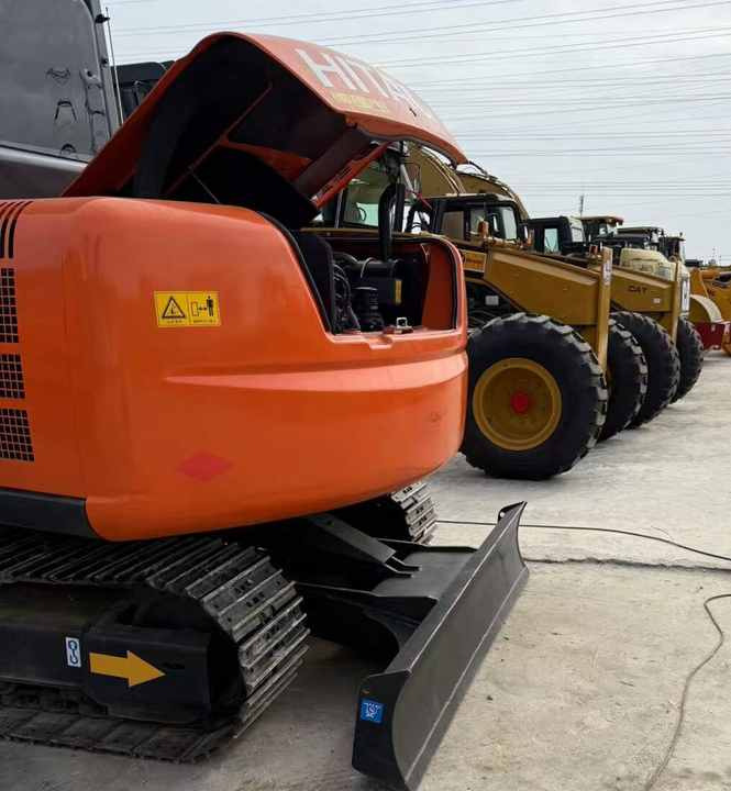 Original Japan Hitachi ZX60 Excavator Hitachi Excavator in Low Price for Hot Sale - Багер гасеничар: слика 4 Original Japan Hitachi ZX60 Excavator Hitachi Excavator in Low Price for Hot Sale - Багер гасеничар: слика 4