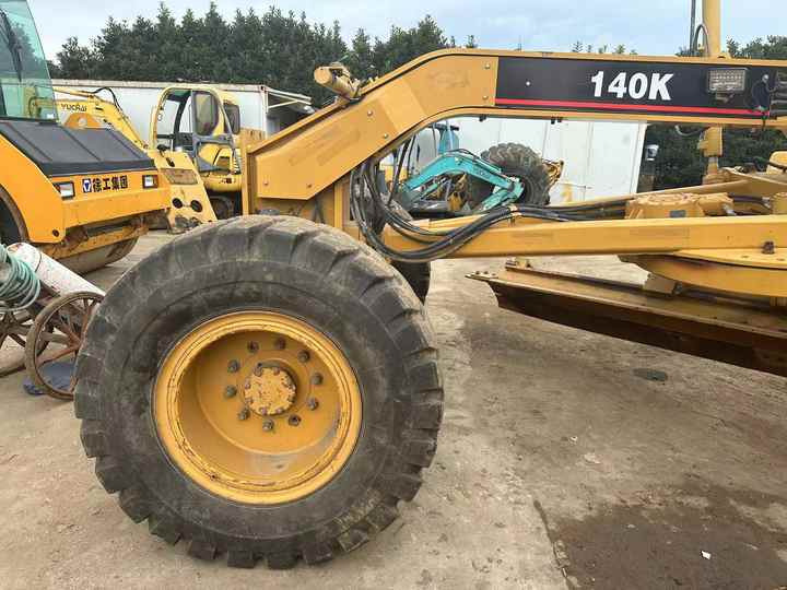Used Caterpillar CAT 140k Land Road Motor Grader CAT140k Used Grader Cheap Price for Sale - Порамнувач: слика 4 Used Caterpillar CAT 140k Land Road Motor Grader CAT140k Used Grader Cheap Price for Sale - Порамнувач: слика 4