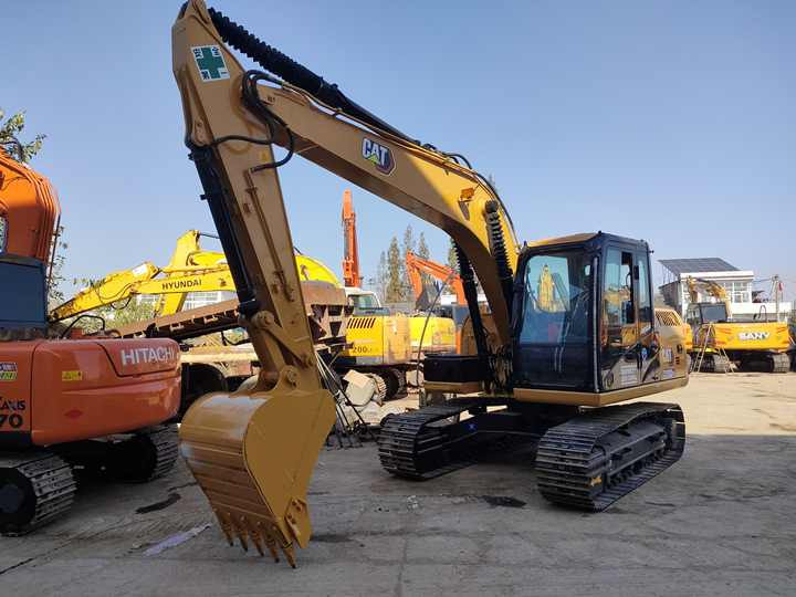Used Caterpillar Cat312D2GC Excavator Original Japan Heavy Machinery Caterpillar for Sale - Багер гасеничар: слика 3 Used Caterpillar Cat312D2GC Excavator Original Japan Heavy Machinery Caterpillar for Sale - Багер гасеничар: слика 3