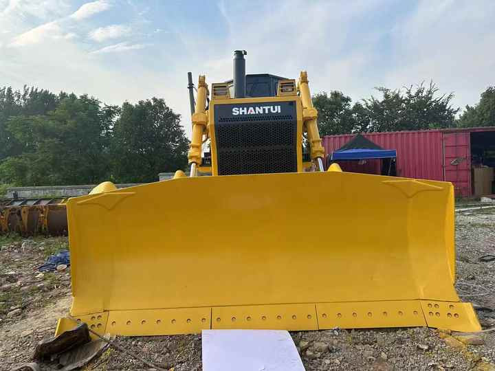 Used China Brand Shantui Sd32 Bulldozer in Stock High Quality Shantui Sd16 22 32 Bulldozer for Sale - Булдожер: слика 4 Used China Brand Shantui Sd32 Bulldozer in Stock High Quality Shantui Sd16 22 32 Bulldozer for Sale - Булдожер: слика 4