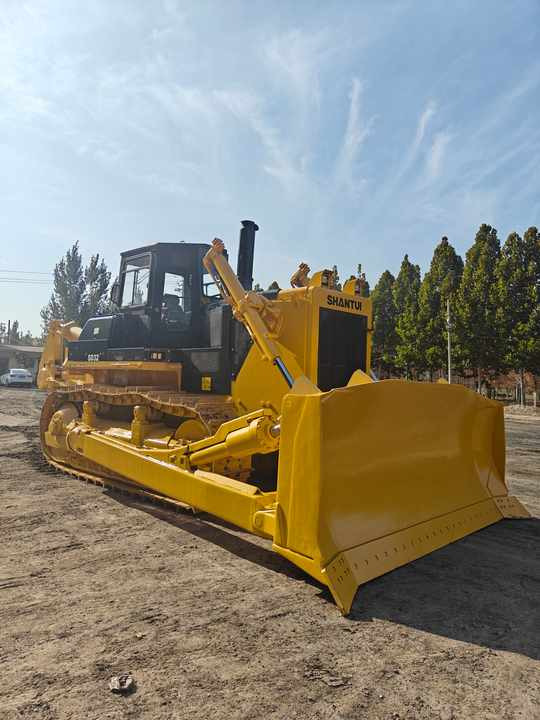 Used Construction Machinery Shantui SD32 Bulldozer for Sales S Econd-hand SD22 32 Bulldozer Crawler Type Bulldozer Price Lower - Булдожер: слика 4 Used Construction Machinery Shantui SD32 Bulldozer for Sales S Econd-hand SD22 32 Bulldozer Crawler Type Bulldozer Price Lower - Булдожер: слика 4