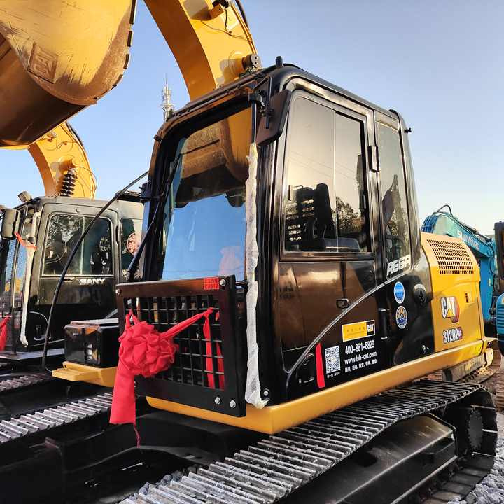Used Crawler Caterpillar 312D Excavator with Good Condition for Sale - Багер гасеничар: слика 2 Used Crawler Caterpillar 312D Excavator with Good Condition for Sale - Багер гасеничар: слика 2