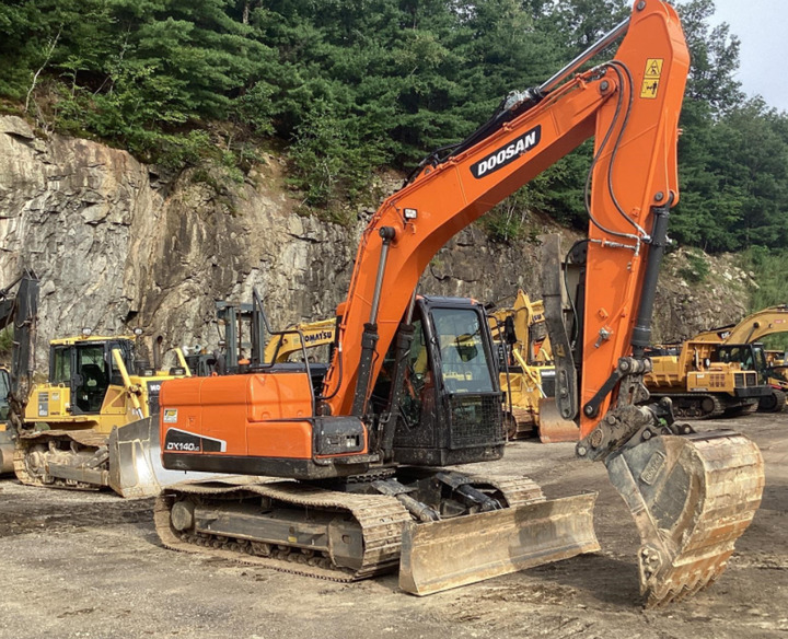 Used Excavator Doosan DX140 Excavators Mini Equipment Earth Moving Machinery Doosan Digger Excavator for Sale - Багер гасеничар: слика 2 Used Excavator Doosan DX140 Excavators Mini Equipment Earth Moving Machinery Doosan Digger Excavator for Sale - Багер гасеничар: слика 2
