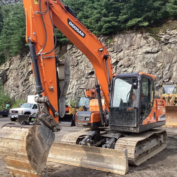 Used Excavator Doosan DX140 Excavators Mini Equipment Earth Moving Machinery Doosan Digger Excavator for Sale - Багер гасеничар: слика 1 Used Excavator Doosan DX140 Excavators Mini Equipment Earth Moving Machinery Doosan Digger Excavator for Sale - Багер гасеничар: слика 1