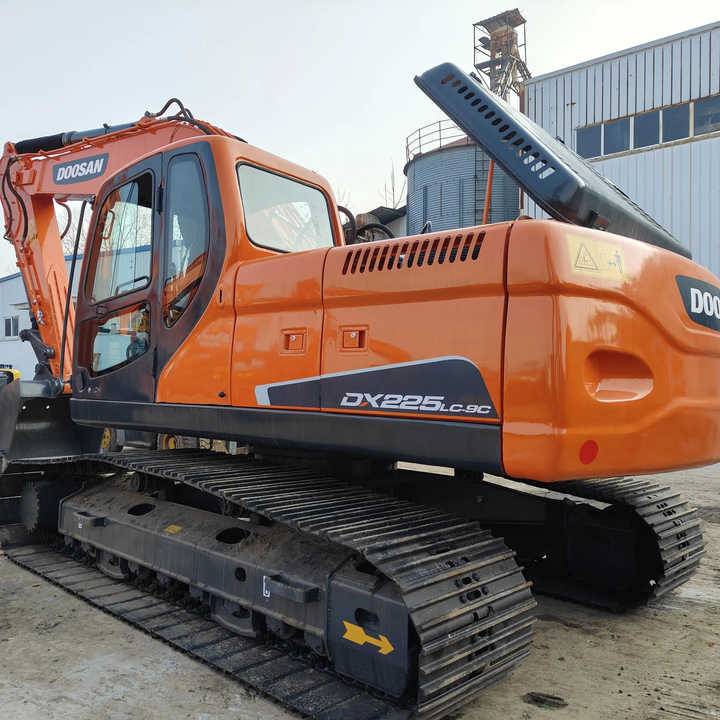 Used Excavator Doosan DX225LC-9 Excavators Mini Equipment Earth Moving Machinery Doosan Digger Excavator for Sale - Багер гасеничар: слика 1 Used Excavator Doosan DX225LC-9 Excavators Mini Equipment Earth Moving Machinery Doosan Digger Excavator for Sale - Багер гасеничар: слика 1