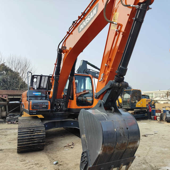 Used Excavator Doosan DX225LC-9 Excavators Mini Equipment Earth Moving Machinery Doosan Digger Excavator for Sale - Багер гасеничар: слика 5 Used Excavator Doosan DX225LC-9 Excavators Mini Equipment Earth Moving Machinery Doosan Digger Excavator for Sale - Багер гасеничар: слика 5