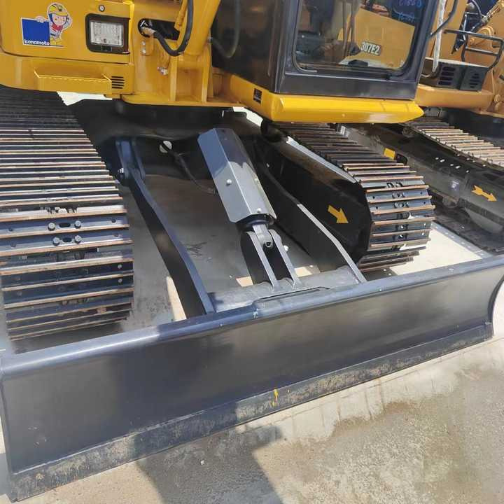 Used Excavator KOMATSU PC70-8 Construction Machinery Excavator PC70-8 PC60 PC70 Excavators for Sale at Negotiable Price - Мини багер: слика 4 Used Excavator KOMATSU PC70-8 Construction Machinery Excavator PC70-8 PC60 PC70 Excavators for Sale at Negotiable Price - Мини багер: слика 4