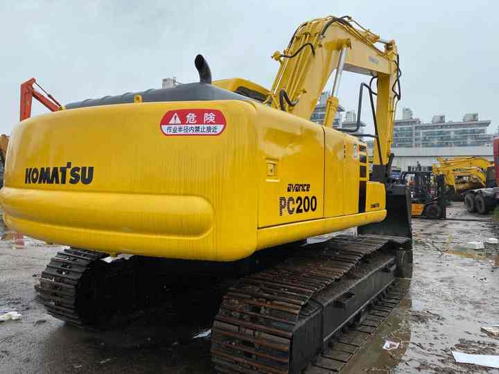 Used Good Quality Japan Original PC200-6 in Good Condition PC200-6 Komatsu - Багер гасеничар: слика 3 Used Good Quality Japan Original PC200-6 in Good Condition PC200-6 Komatsu - Багер гасеничар: слика 3