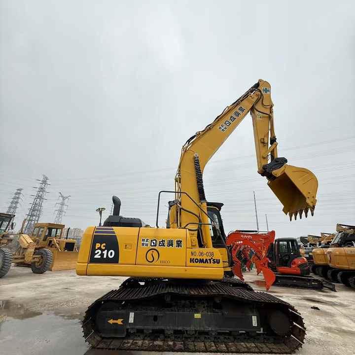 Used Good Quality Japan Original PC210-8 in Good Condition PC210-8 Komatsu - Багер гасеничар: слика 3 Used Good Quality Japan Original PC210-8 in Good Condition PC210-8 Komatsu - Багер гасеничар: слика 3