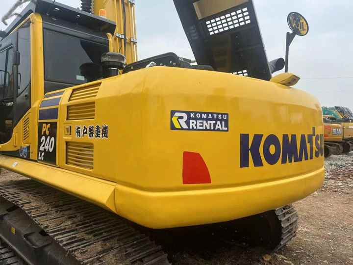 Used Good Quality Japan Original PC240-8 in Good Condition PC240-8 Komatsu - Багер гасеничар: слика 2 Used Good Quality Japan Original PC240-8 in Good Condition PC240-8 Komatsu - Багер гасеничар: слика 2