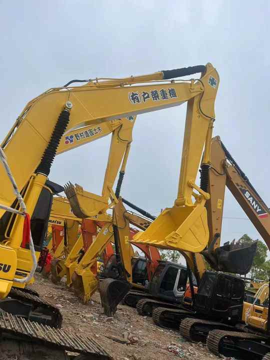 Used Good Quality Japan Original PC240-8 in Good Condition PC240-8 Komatsu - Багер гасеничар: слика 5 Used Good Quality Japan Original PC240-8 in Good Condition PC240-8 Komatsu - Багер гасеничар: слика 5