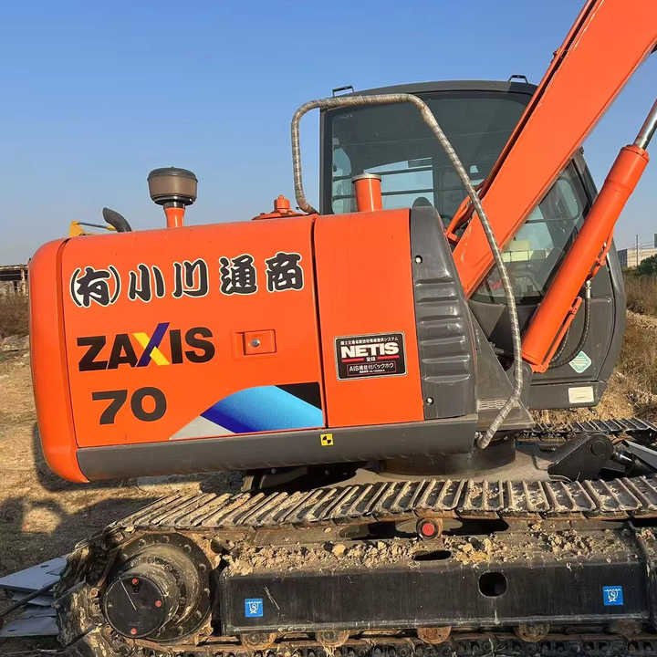 Used HITACHI ZX70 Model Mini Excavator Second Hand Machine Popular Brand Japan Hitachi Hydraulic Machinery - Багер: слика 1 Used HITACHI ZX70 Model Mini Excavator Second Hand Machine Popular Brand Japan Hitachi Hydraulic Machinery - Багер: слика 1