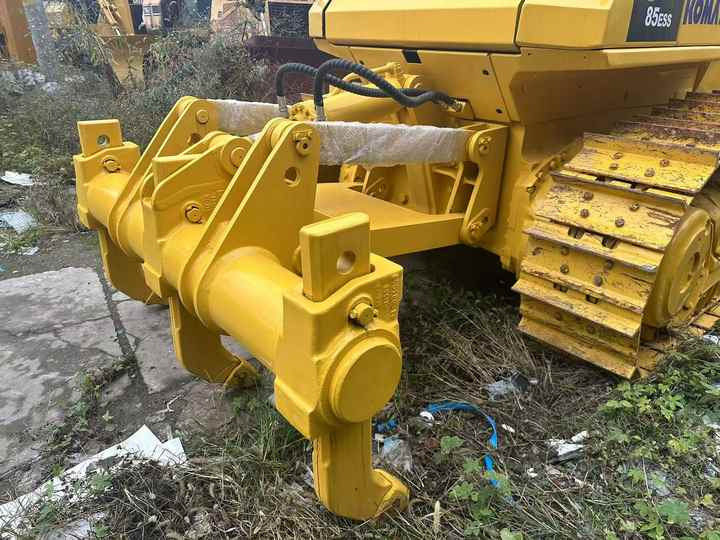 Used Japan Komatsu D85ESS Dozer with Ripper Komatsu D85 Crawler Bulldozer with Excellent Performance Low Price for Sale - Булдожер: слика 4 Used Japan Komatsu D85ESS Dozer with Ripper Komatsu D85 Crawler Bulldozer with Excellent Performance Low Price for Sale - Булдожер: слика 4