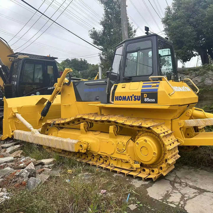 Used Japan Komatsu D85ESS Dozer with Ripper Komatsu D85 Crawler Bulldozer with Excellent Performance Low Price for Sale - Булдожер: слика 1 Used Japan Komatsu D85ESS Dozer with Ripper Komatsu D85 Crawler Bulldozer with Excellent Performance Low Price for Sale - Булдожер: слика 1