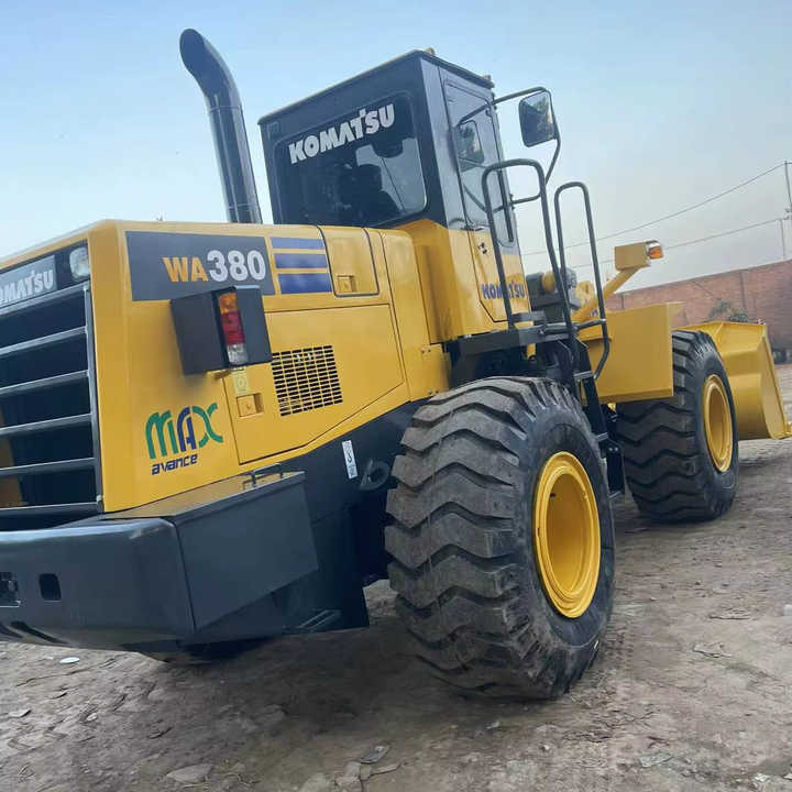 Used Komatsu WA380-3 Front Loader in Very Good Condition Strong Power komatsu 380 Wheel Loader Low Price Hot Sale - Натоварувач на тркала: слика 1 Used Komatsu WA380-3 Front Loader in Very Good Condition Strong Power komatsu 380 Wheel Loader Low Price Hot Sale - Натоварувач на тркала: слика 1