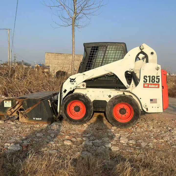 Used bobcat s185 skid steer loader on sale 100% excellent condition bobcat brand s185 s300 s550 s16 s18 skid steer sale - Компактен натоварувач: слика 1 Used bobcat s185 skid steer loader on sale 100% excellent condition bobcat brand s185 s300 s550 s16 s18 skid steer sale - Компактен натоварувач: слика 1