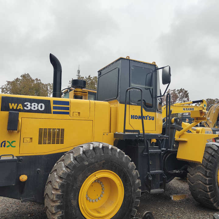 Used komatsu WA380-3 Wheel Loader Hot Sale Original Japan Brand Koamtsu Wheel Loader for Sale - Натоварувач на тркала: слика 1 Used komatsu WA380-3 Wheel Loader Hot Sale Original Japan Brand Koamtsu Wheel Loader for Sale - Натоварувач на тркала: слика 1