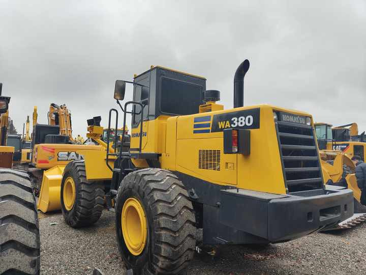 Used komatsu WA380-3 Wheel Loader Hot Sale Original Japan Brand Koamtsu Wheel Loader for Sale - Натоварувач на тркала: слика 2 Used komatsu WA380-3 Wheel Loader Hot Sale Original Japan Brand Koamtsu Wheel Loader for Sale - Натоварувач на тркала: слика 2