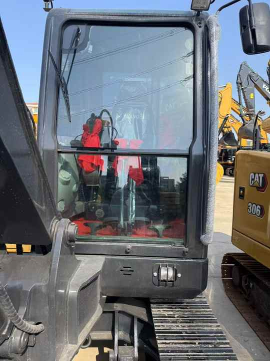 Used volvo Ec60 Mini 6tons Excavator in Stock for Sale - Багер гасеничар: слика 3 Used volvo Ec60 Mini 6tons Excavator in Stock for Sale - Багер гасеничар: слика 3