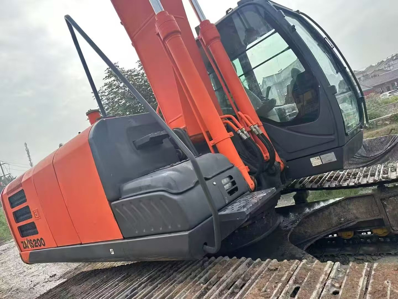 Used excavator second hand HITACHI ZX200-5G - Багер гасеничар: слика 5 Used excavator second hand HITACHI ZX200-5G - Багер гасеничар: слика 5