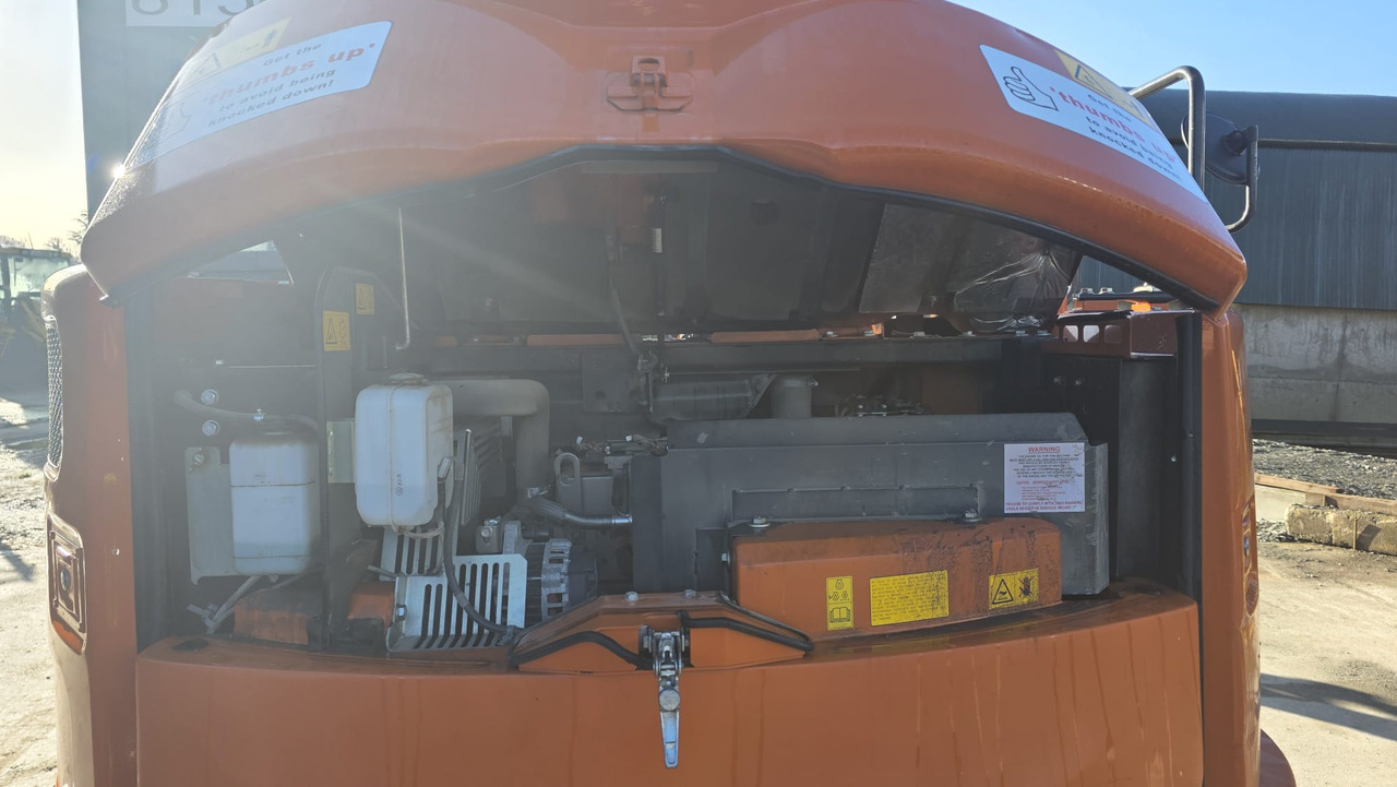 Багер HITACHI ZX85USB-6: слика 9