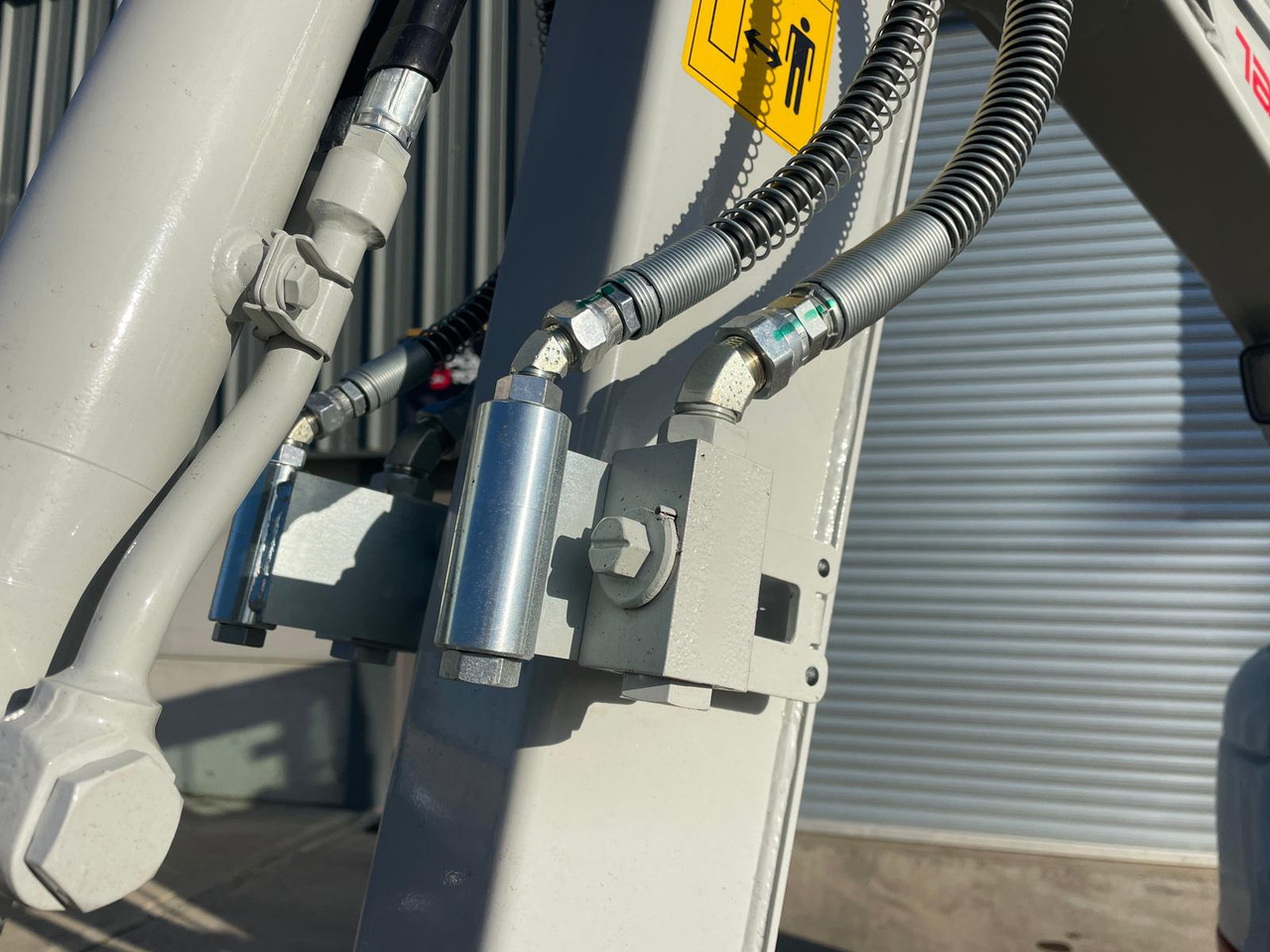 TAKEUCHI TB 325 R - Мини багер: слика 5 TAKEUCHI TB 325 R - Мини багер: слика 5