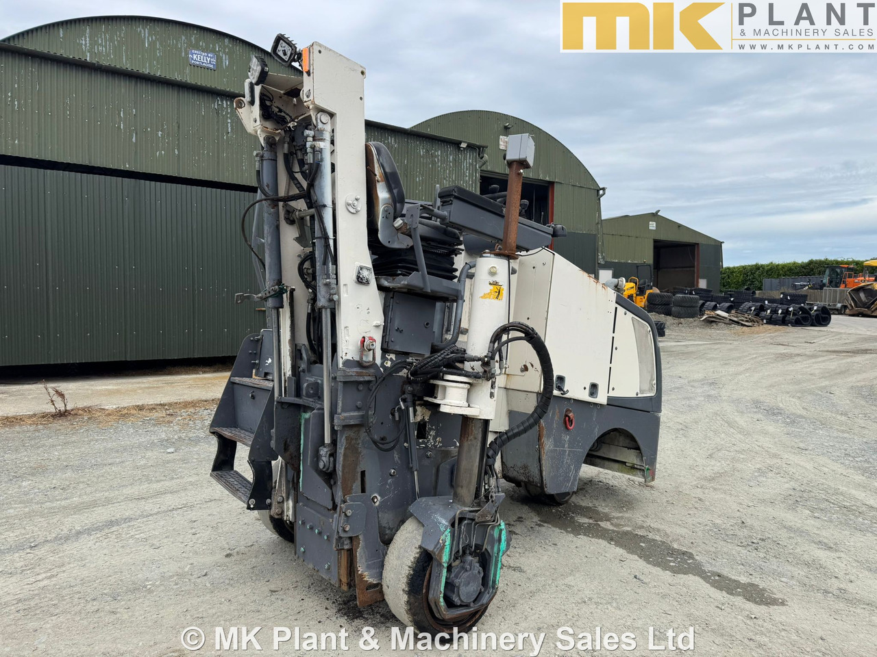 WIRTGEN W50 - Асфалтна мелница: слика 4 WIRTGEN W50 - Асфалтна мелница: слика 4